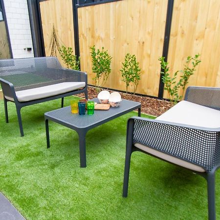 Stylish 2-Bedroom Haven Next To Hagley Park Крайстчърч Екстериор снимка