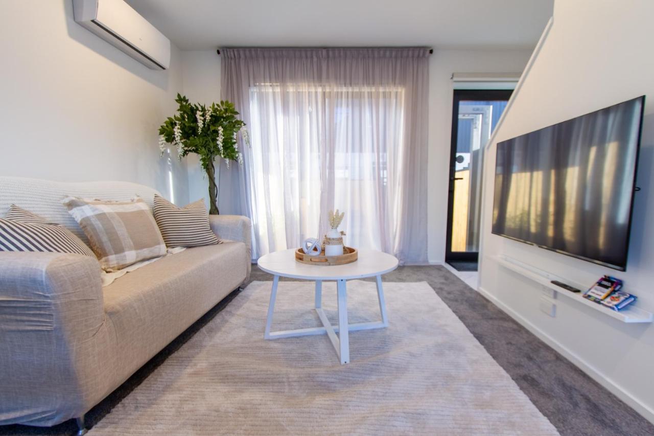Stylish 2-Bedroom Haven Next To Hagley Park Крайстчърч Екстериор снимка
