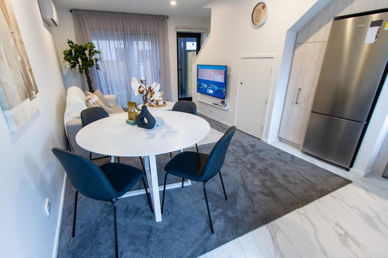 Stylish 2-Bedroom Haven Next To Hagley Park Крайстчърч Екстериор снимка