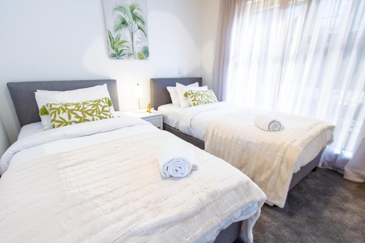 Stylish 2-Bedroom Haven Next To Hagley Park Крайстчърч Екстериор снимка