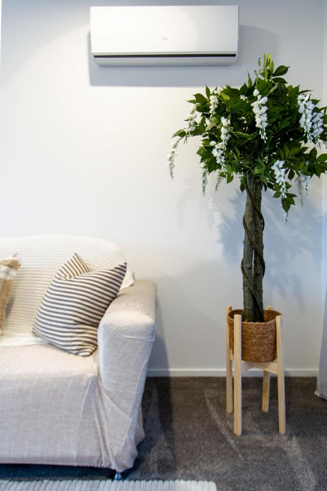 Stylish 2-Bedroom Haven Next To Hagley Park Крайстчърч Екстериор снимка